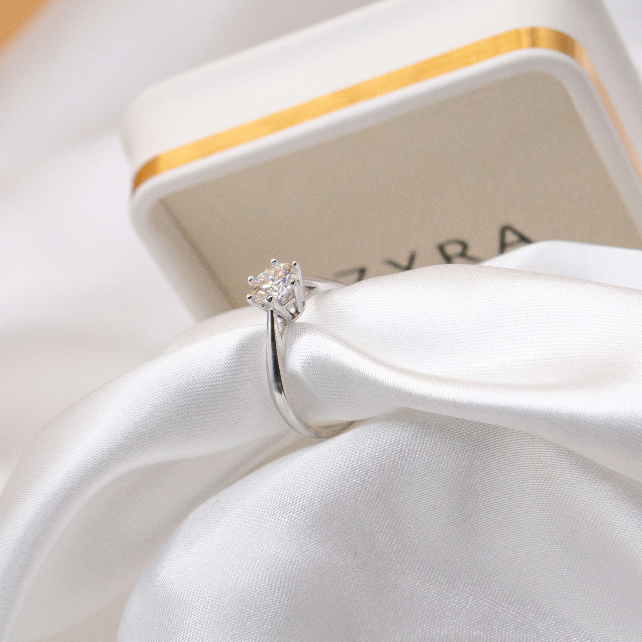 ZYRA® Sedna Engagement Ring in S925 Sterling Silver with 1 carat Moissanite - (Buy 1 Get 1 Free 0.1-carat Moissanite Kairi Earrings)