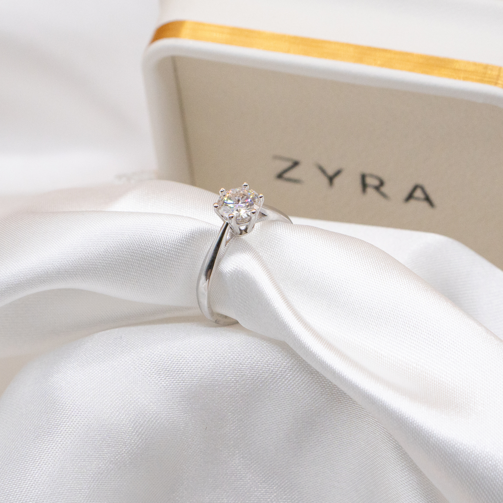 ZYRA® Sedna Engagement Ring in S925 Sterling Silver with 1 carat Moissanite - (Buy 1 Get 1 Free 0.1-carat Moissanite Kairi Earrings)