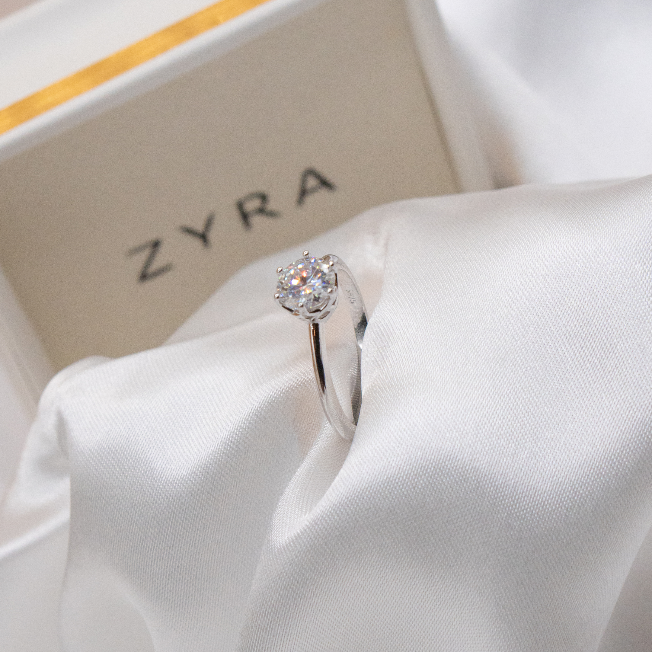 ZYRA® Khy Engagement Ring in S925 Sterling Silver with Moissanite - (Buy 1 Get 1 Free 0.1-carat Moissanite Kairi Earrings)